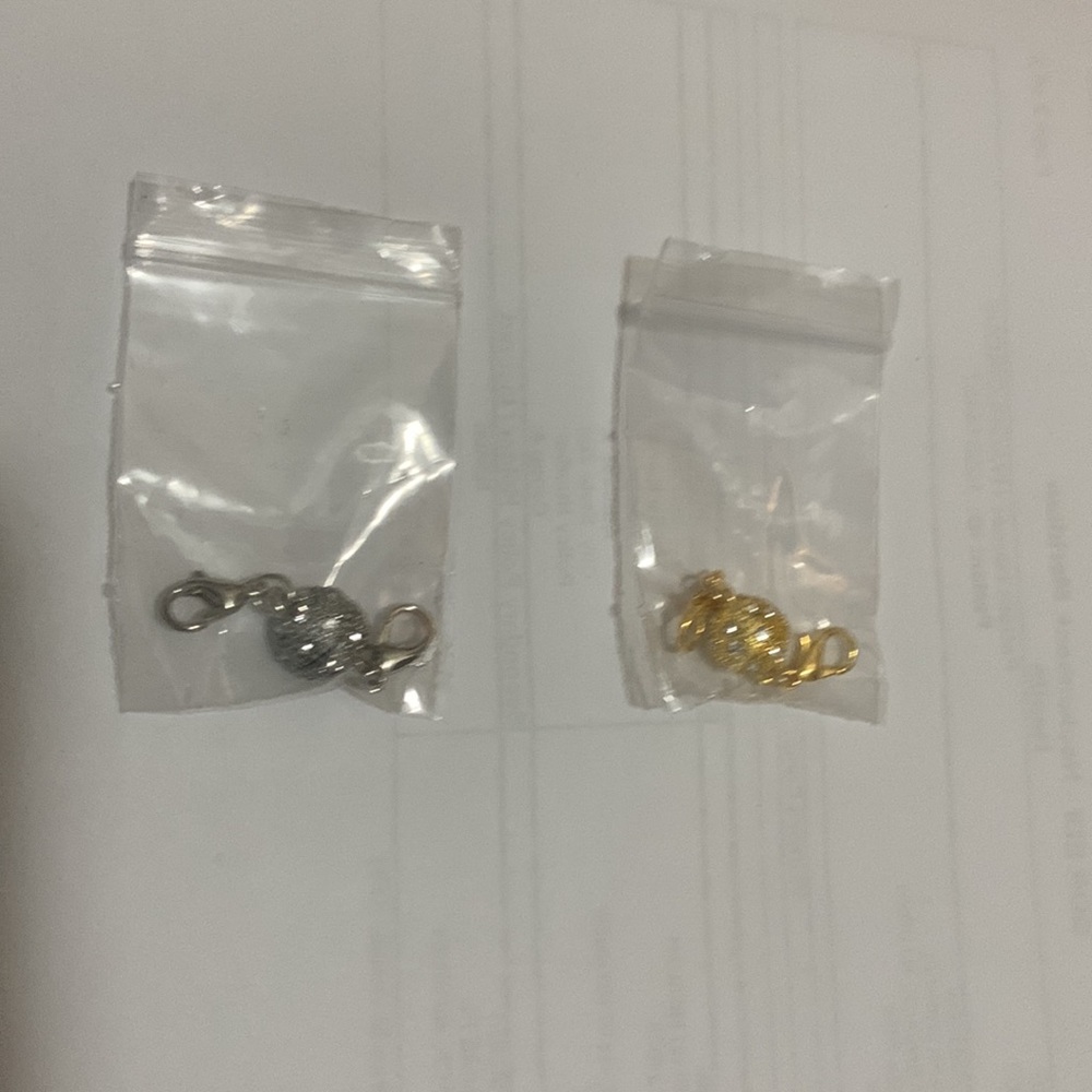 2 Magnetic Clasp For Easily Close/Open Necklace Or Bracelet.Gold color & Silver - Picture 2 of 13